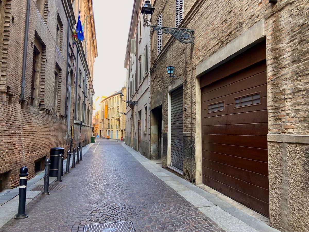 Maison Sarraj Parma Bagian luar foto