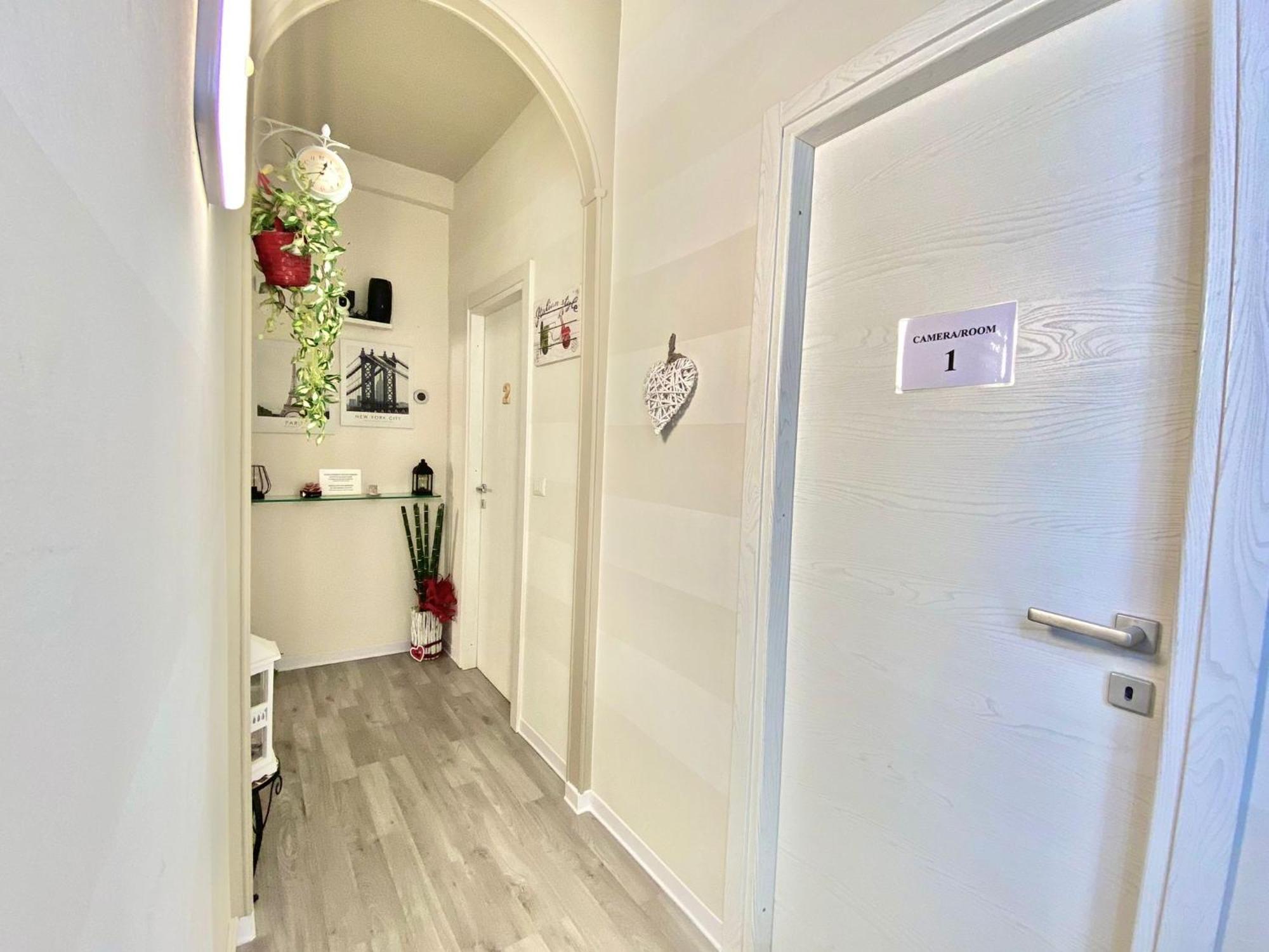 Maison Sarraj Parma Bagian luar foto