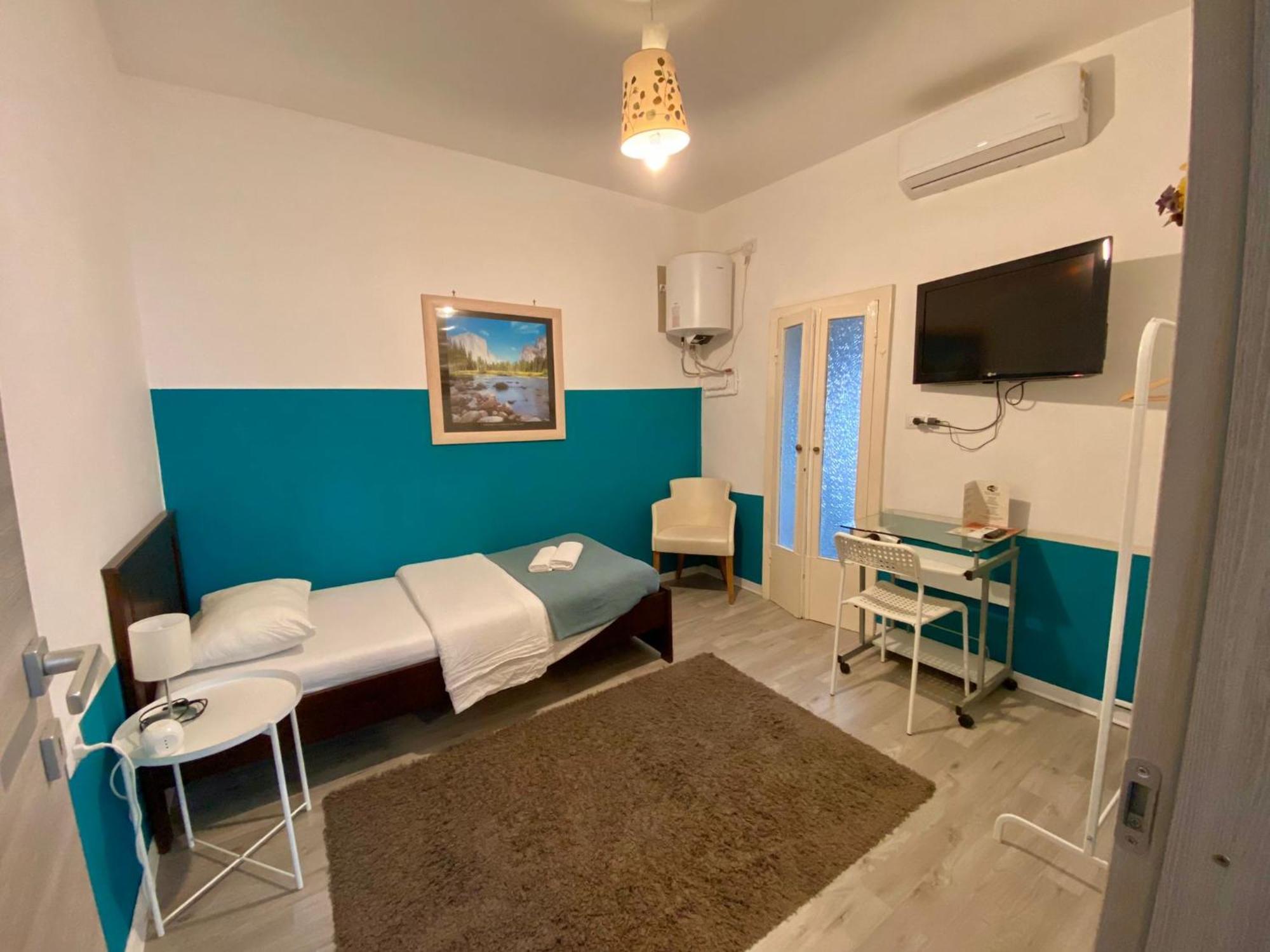 Maison Sarraj Parma Bagian luar foto